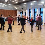  Tänze im Kreis mit Gabriele Justus und Margit Leuthner