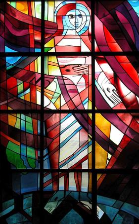  GB_Begegnungstage Kapelle_Glasfenster_Auferstehung