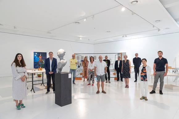 Kurator*innen und Künstler*innen im Kunstraum Engländerbau c) Daniel Schwendener