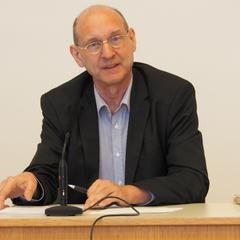 Hans G. Zeger bei seinem Vortrag