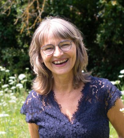 Andrea Löw Portät in der Wiese